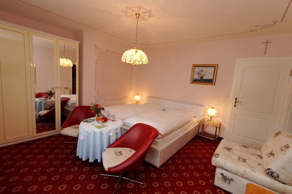 Hotel Garni Regina Goessweinstein Eksteriør bilde