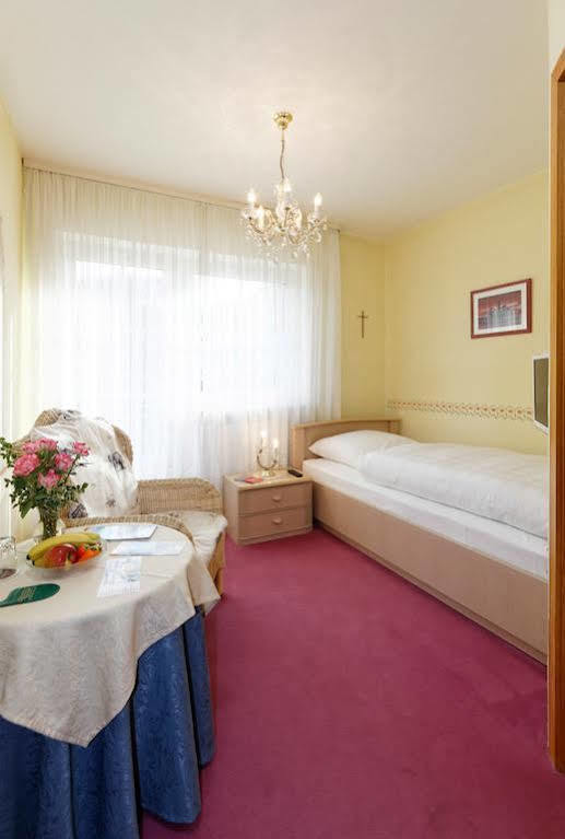 Hotel Garni Regina Goessweinstein Eksteriør bilde
