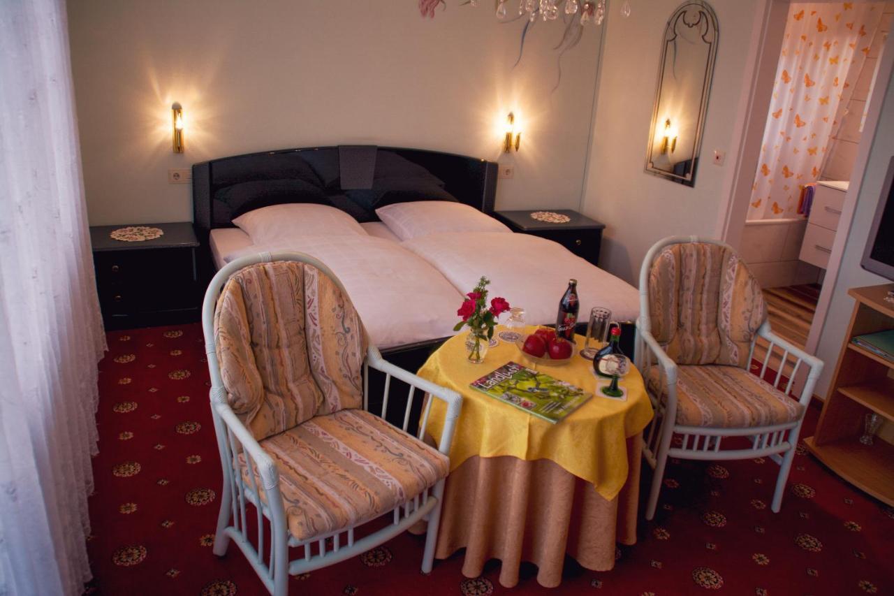 Hotel Garni Regina Goessweinstein Eksteriør bilde
